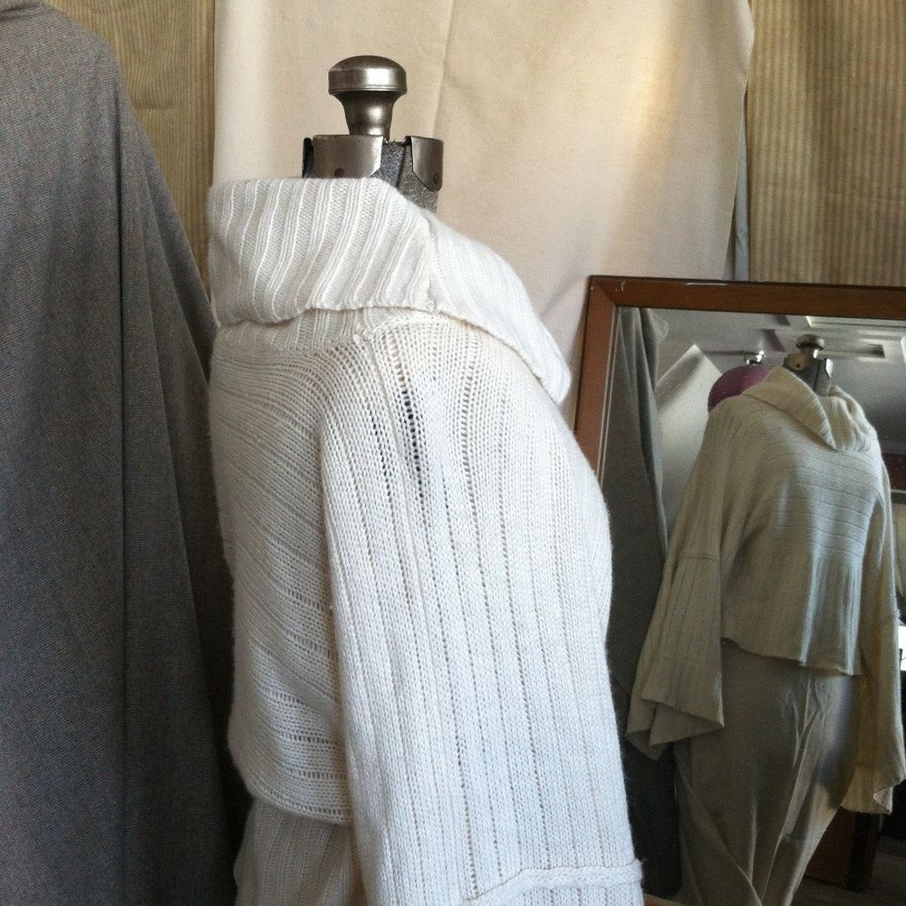 CALVIN Klein Cowel Statement Sweater - Picture 6 of 6